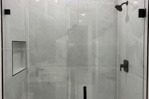 House in LaBelle, Florida 3 bedrooms, 145.95 sq.m. № 2068120 - photo 22