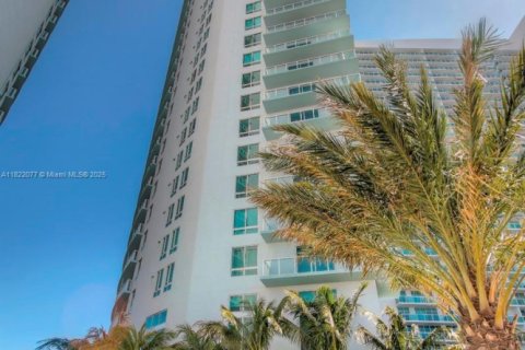 Condominio en venta en Miami, Florida, 2 dormitorios, 115.11 m2 № 1787032 - foto 28