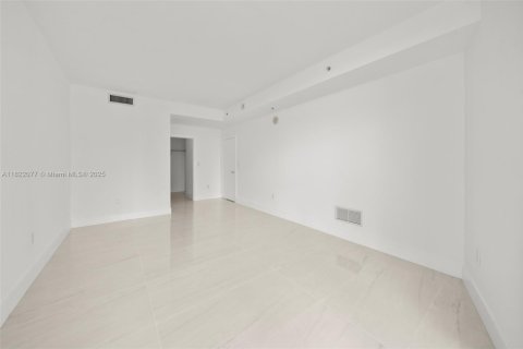 Condominio en venta en Miami, Florida, 2 dormitorios, 115.11 m2 № 1787032 - foto 17