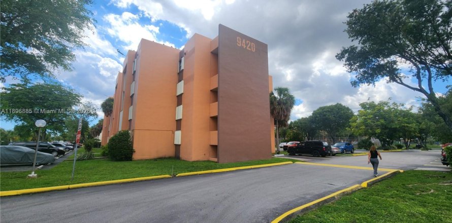 Condo in Miami, Florida, 2 bedrooms  № 1949607