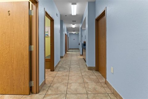 Propiedad comercial en venta en Mount Dora, Florida, 665.09 m2 № 2108985 - foto 18