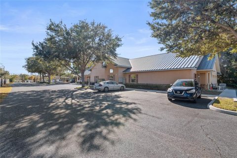Propiedad comercial en venta en Mount Dora, Florida, 665.09 m2 № 2108985 - foto 8