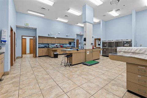 Propiedad comercial en venta en Mount Dora, Florida, 665.09 m2 № 2108985 - foto 30