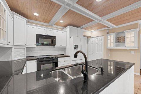 House in Sarasota, Florida 3 bedrooms, 267.37 sq.m. № 1723336 - photo 13