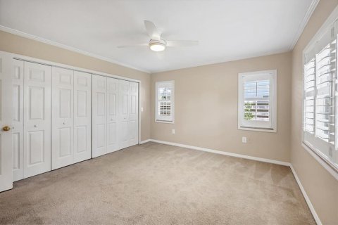 House in Sarasota, Florida 3 bedrooms, 267.37 sq.m. № 1723336 - photo 23