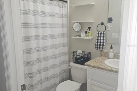 House in Palm Bay, Florida 3 bedrooms, 174.1 sq.m. № 2083823 - photo 13