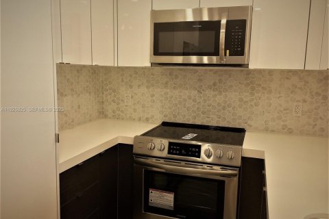 Copropriété à louer à Miami Beach, Floride: 1 chambre, 79.15 m2 № 1985778 - photo 6