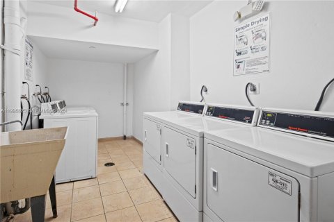 Copropriété à louer à Miami Beach, Floride: 1 chambre, 79.15 m2 № 1985778 - photo 19