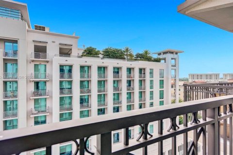 Condominio en alquiler en Coral Gables, Florida, 3 dormitorios, 100.8 m2 № 1953332 - foto 17