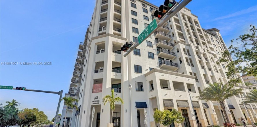 Condominio en Coral Gables, Florida, 3 dormitorios  № 1953332
