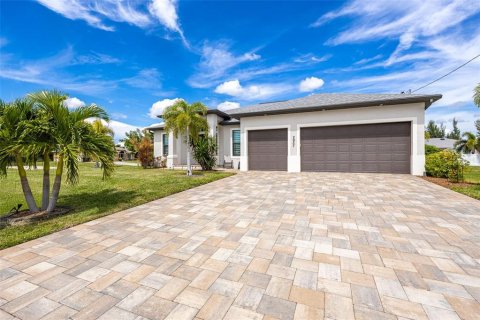 Casa en venta en Cape Coral, Florida, 3 dormitorios, 159.42 m2 № 2384038 - foto 6