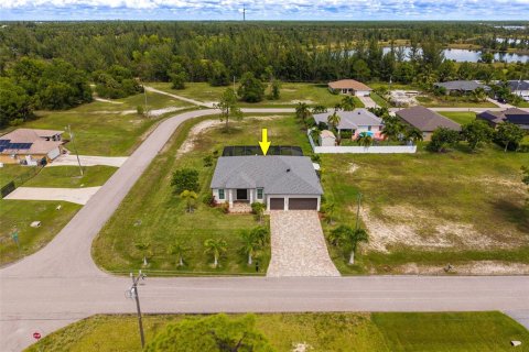Casa en venta en Cape Coral, Florida, 3 dormitorios, 159.42 m2 № 2384038 - foto 4