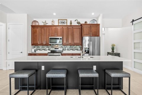 Casa en venta en Cape Coral, Florida, 3 dormitorios, 159.42 m2 № 2384038 - foto 2