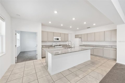 Casa en alquiler en Ocala, Florida, 5 dormitorios, 319.96 m2 № 1913890 - foto 14