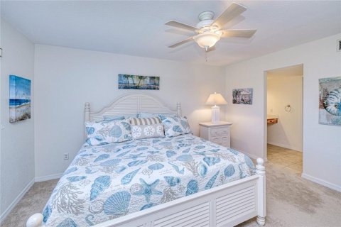 Condo in Punta Gorda, Florida, 2 bedrooms № 2115029 - photo 27