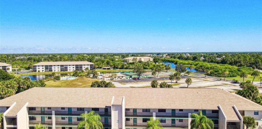 Condo in Punta Gorda, Florida, 2 bedrooms № 2115029