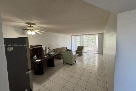 Condominio en venta en Miami, Florida, 2 dormitorios, 107.4 m2 № 2032260 - foto 8
