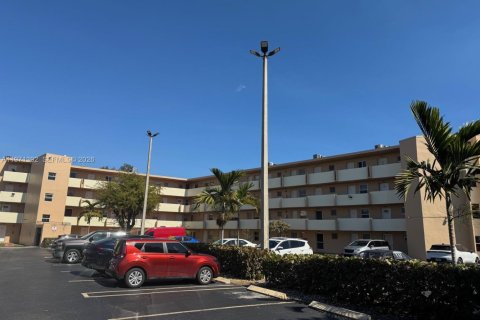 Condominio en venta en Miami, Florida, 2 dormitorios, 107.4 m2 № 2032260 - foto 6