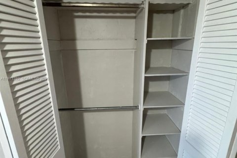 Condominio en venta en Miami, Florida, 2 dormitorios, 107.4 m2 № 2032260 - foto 10