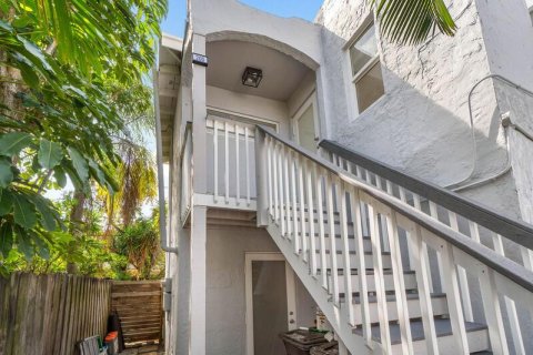 Propiedad comercial en venta en West Palm Beach, Florida, 288.37 m2 № 1093395 - foto 1