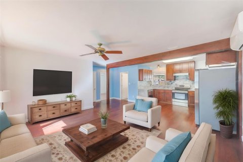 Casa en venta en Largo, Florida, 2 dormitorios, 87.33 m2 № 1716851 - foto 2