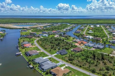 Купить виллу или дом в Порт-Шарлотт, Флорида 9 комнат, 180.51м2, № 1877490 - фото 27