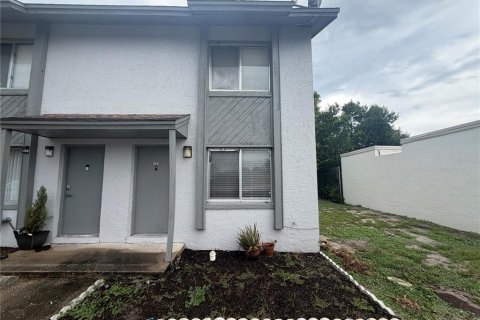 Touwnhouse à Winter Springs, Floride 2 chambres, 83.61 m2 № 2381028