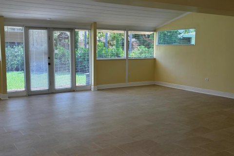 House in Lake Park, Florida 3 bedrooms, 192.31 sq.m. № 2154734 - photo 21