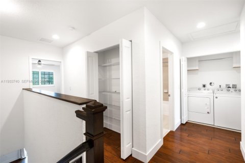 Adosado en alquiler en Davie, Florida, 3 dormitorios, 160.16 m2 № 1992006 - foto 19