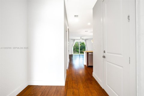 Adosado en alquiler en Davie, Florida, 3 dormitorios, 160.16 m2 № 1992006 - foto 8