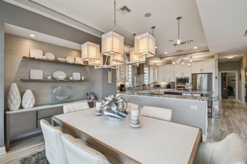 House in Tarpon Springs, Florida 4 bedrooms, 287.07 sq.m. № 1654876 - photo 21