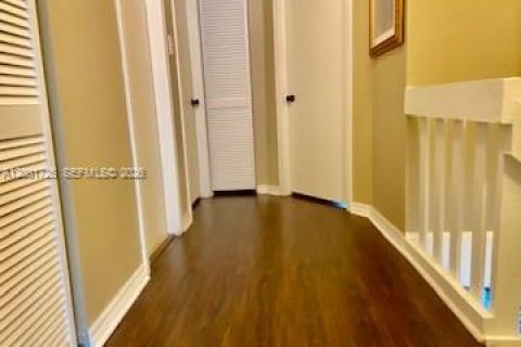 Touwnhouse à vendre à Miami, Floride: 3 chambres, 151.62 m2 № 2065877 - photo 10