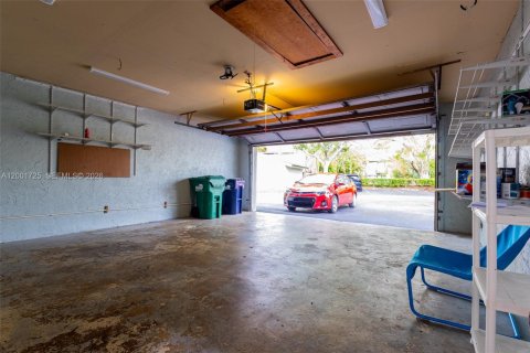 Touwnhouse à vendre à Miami, Floride: 3 chambres, 151.62 m2 № 2065877 - photo 23