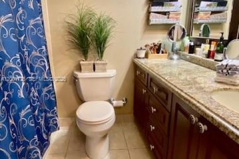 Touwnhouse à vendre à Miami, Floride: 3 chambres, 151.62 m2 № 2065877 - photo 17