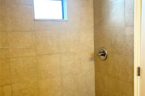 Commercial property in Florida City, Florida 149.39 sq.m. № 2002548 - photo 9