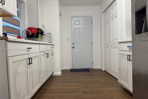 Купить виллу или дом в Себринг, Флорида 2 спальни, 77.76м2, № 2006460 - фото 5