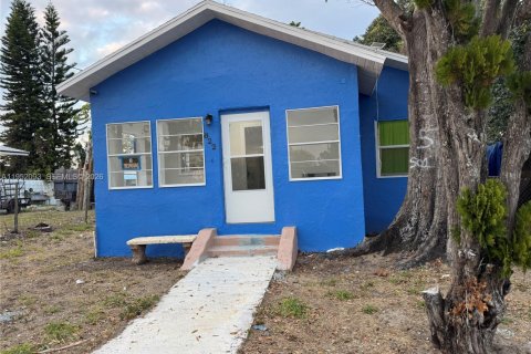 Дом в Себринг, Флорида 2 спальни, 77.76м2 № 2006460