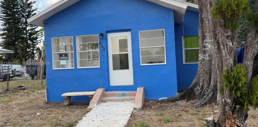 Дом в Себринг, Флорида 2 спальни, 77.76м2 № 2006460