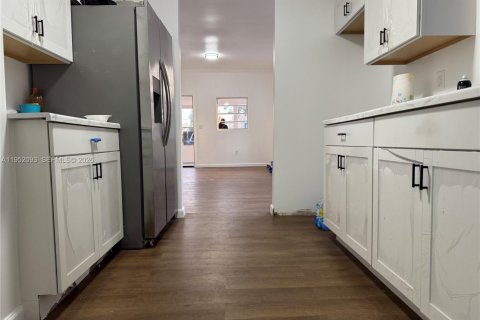 Купить виллу или дом в Себринг, Флорида 2 спальни, 77.76м2, № 2006460 - фото 4