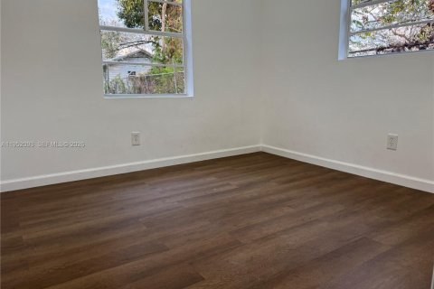 Купить виллу или дом в Себринг, Флорида 2 спальни, 77.76м2, № 2006460 - фото 8