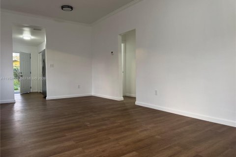 Купить виллу или дом в Себринг, Флорида 2 спальни, 77.76м2, № 2006460 - фото 12