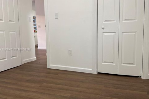 Купить виллу или дом в Себринг, Флорида 2 спальни, 77.76м2, № 2006460 - фото 10