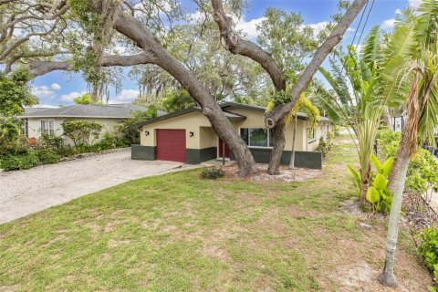 Villa ou maison à louer à Palm Harbor, Floride: 2 chambres, 132.11 m2 № 2107493 - photo 4