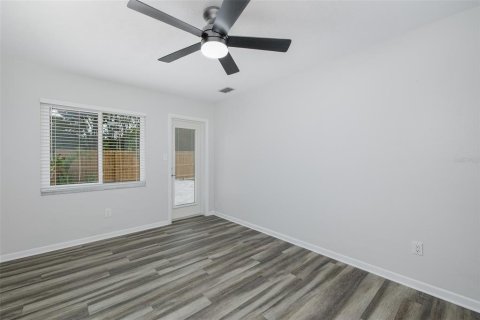 Villa ou maison à louer à Palm Harbor, Floride: 2 chambres, 132.11 m2 № 2107493 - photo 21
