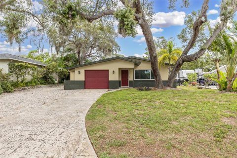 Villa ou maison à louer à Palm Harbor, Floride: 2 chambres, 132.11 m2 № 2107493 - photo 3