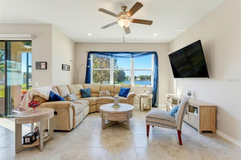 Touwnhouse à louer à Lutz, Floride: 3 chambres, 200.02 m2 № 2415384 - photo 4