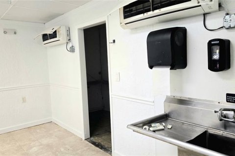 Immobilier commercial à louer à Venice, Floride: 148.64 m2 № 2214864 - photo 25