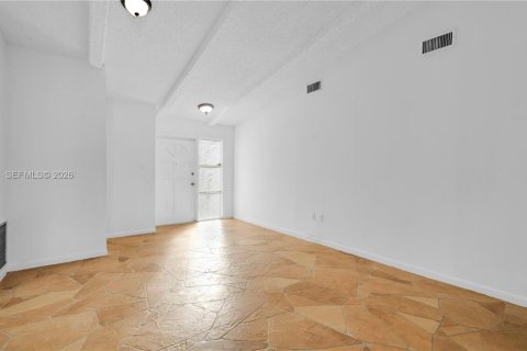 Villa ou maison à louer à Coral Springs, Floride: 3 chambres, 123.75 m2 № 2050127 - photo 6