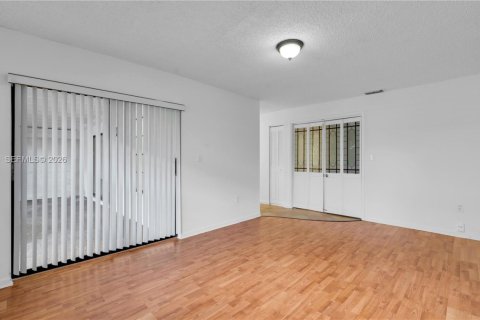 Villa ou maison à louer à Coral Springs, Floride: 3 chambres, 123.75 m2 № 2050127 - photo 28