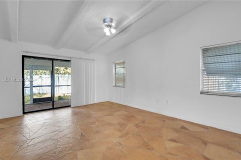 Villa ou maison à louer à Coral Springs, Floride: 3 chambres, 123.75 m2 № 2050127 - photo 12